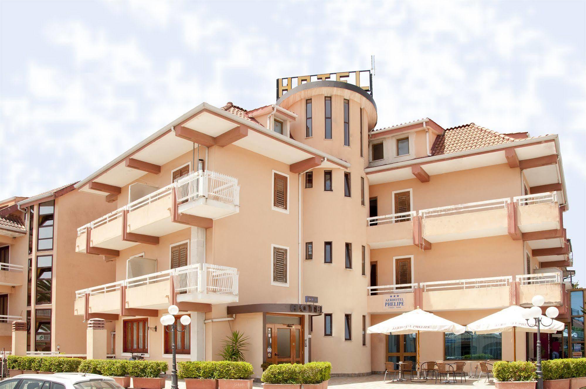 Aerhotel Phelipe SantʼEufemia Lamezia Exterior foto